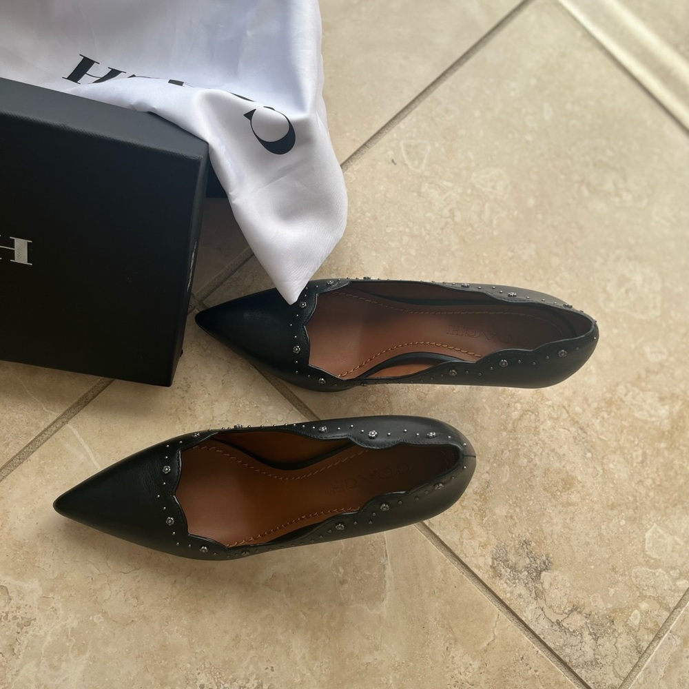 A beautiful black COACH shoe - Picture 3 of 11